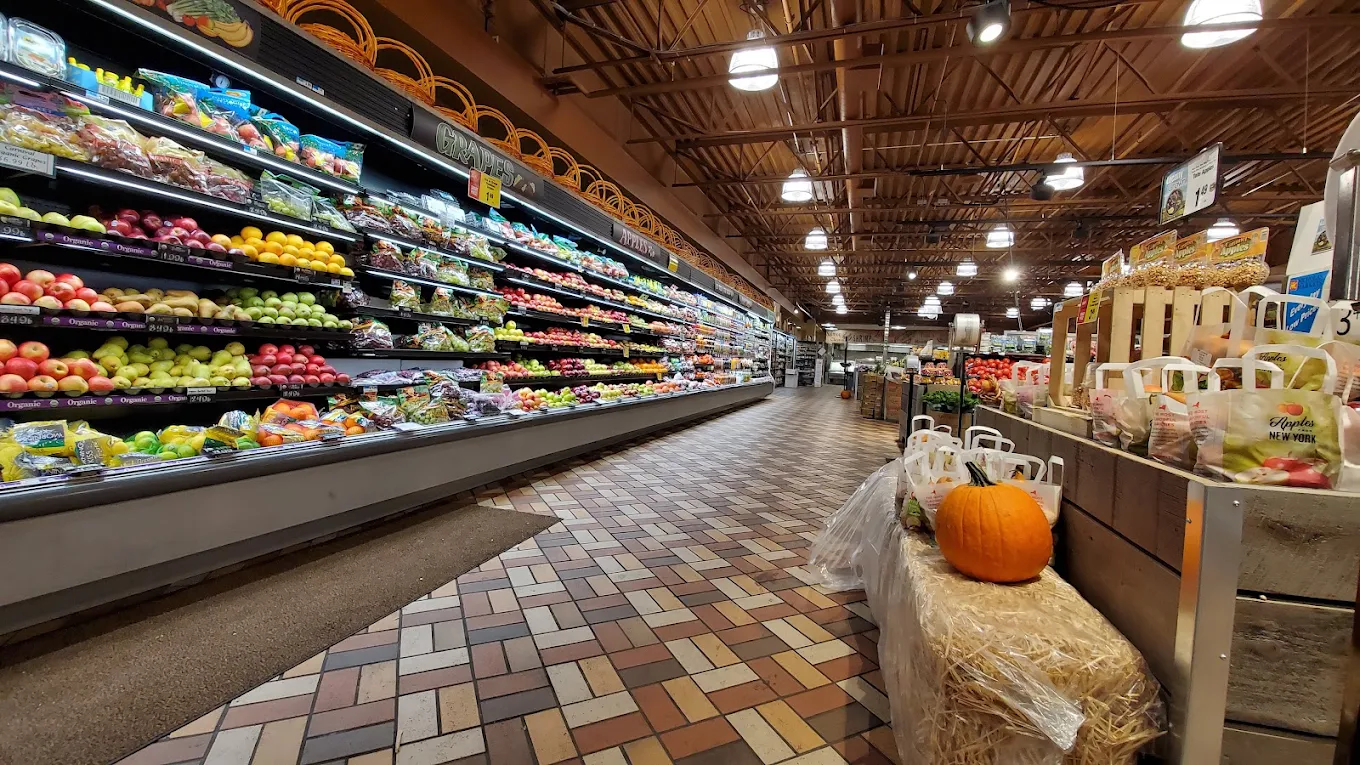 produce aisle at Nicholas Markets The Fresh Grocer Township of Washington grocery store